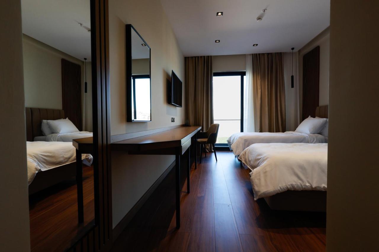 Valza Boutique Hotel Вльора Екстер'єр фото