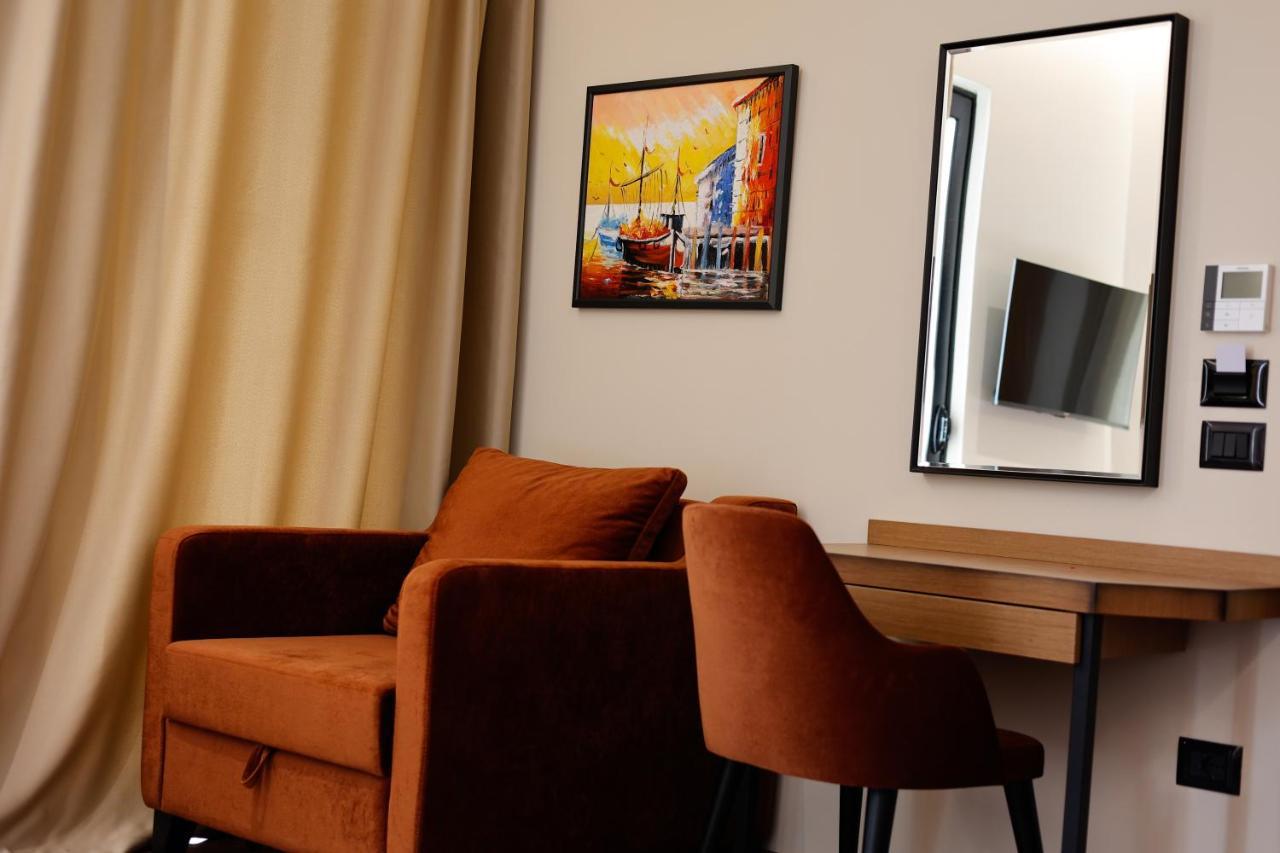 Valza Boutique Hotel Вльора Екстер'єр фото