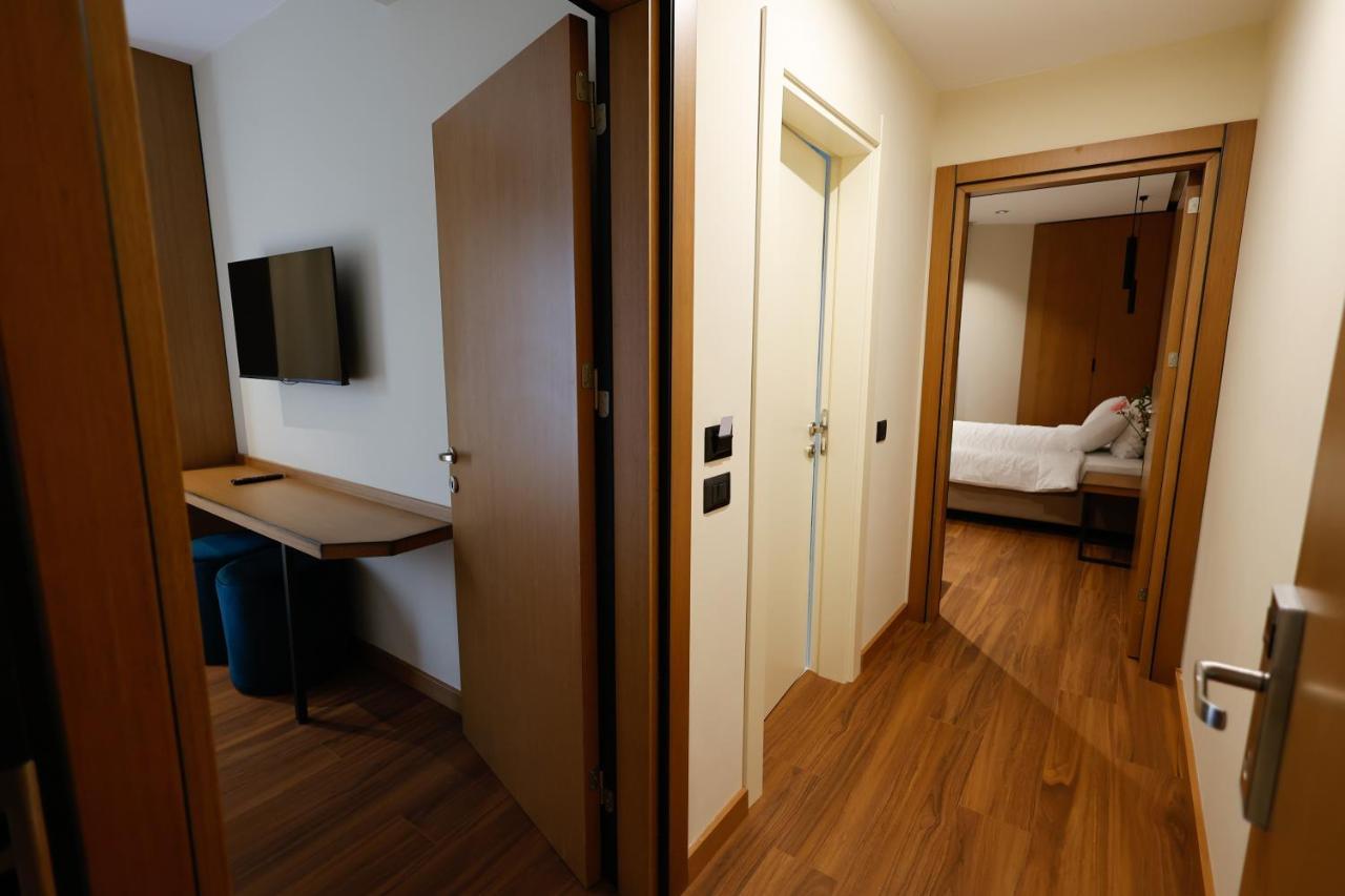 Valza Boutique Hotel Вльора Екстер'єр фото