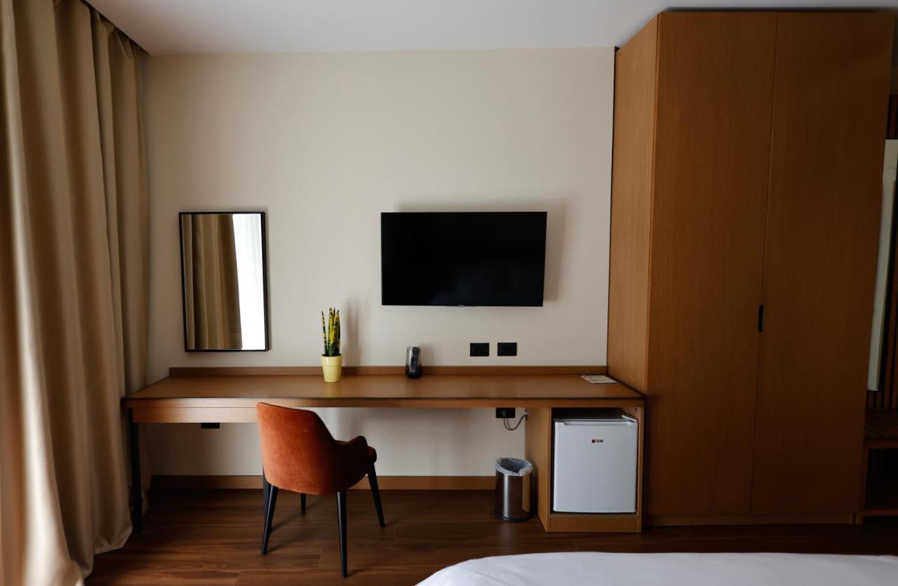 Valza Boutique Hotel Вльора Екстер'єр фото